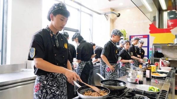 学西餐厨师学费需要多少