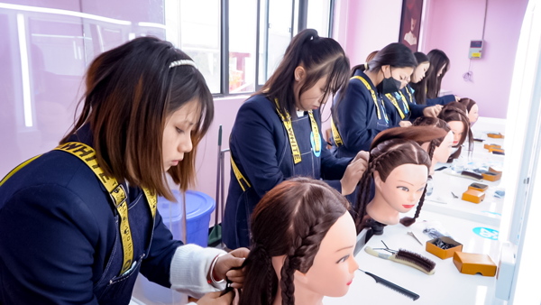 西安化妆学校正规学校有哪些