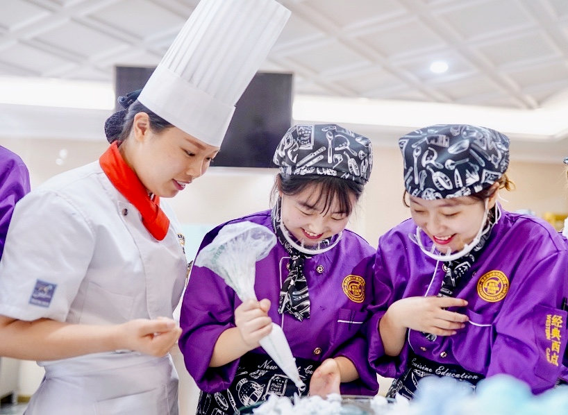 初中女生学什么专业好