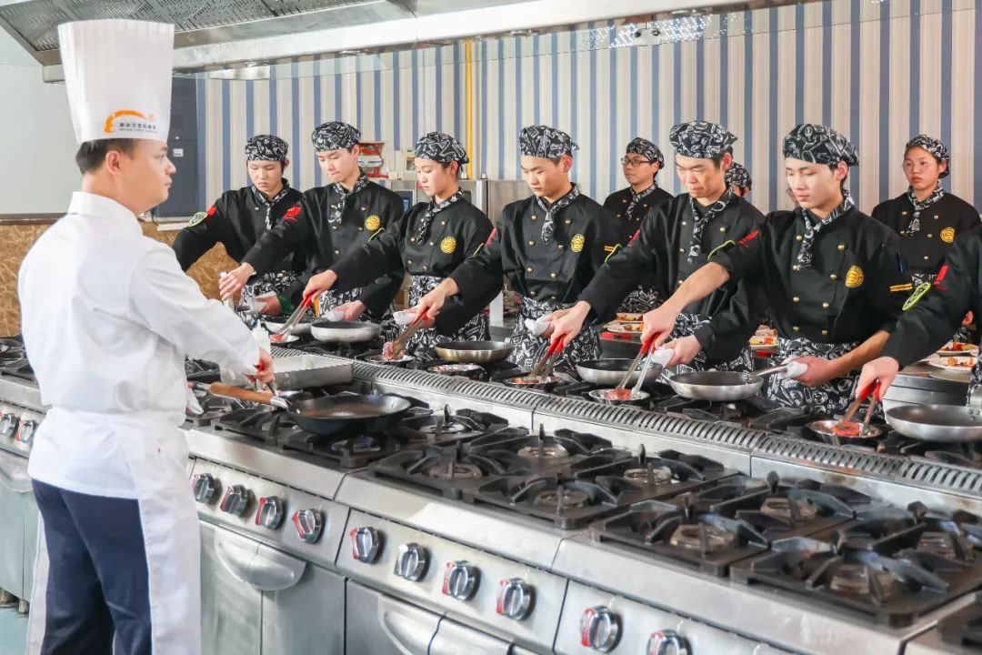 西安学西餐学费多少钱